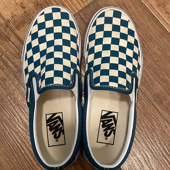 Vans Size 5 Slip-Ons! - Picture 3 of 8